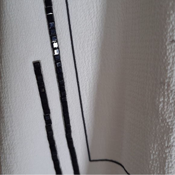 White Graphic Women's Top - Picture 5 of 10